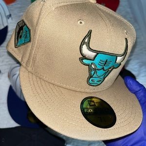 Size 7 5/8 fitted Chicago bulls NBA 75th Year.